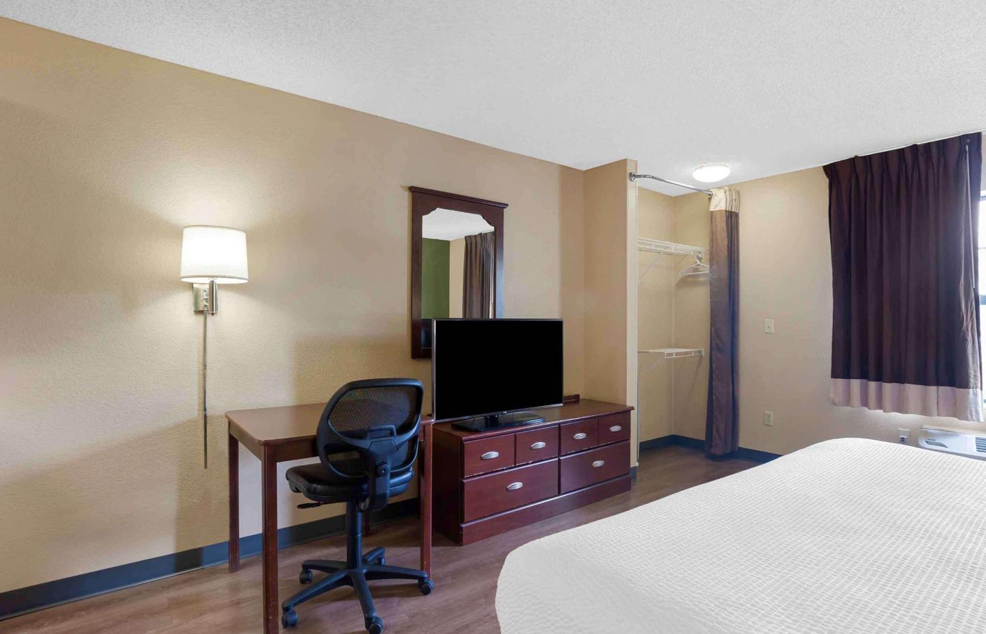 Extended Stay America Suites - Fort Lauderdale - Cypress Creek - Andrews Ave Oakland Park Exterior photo