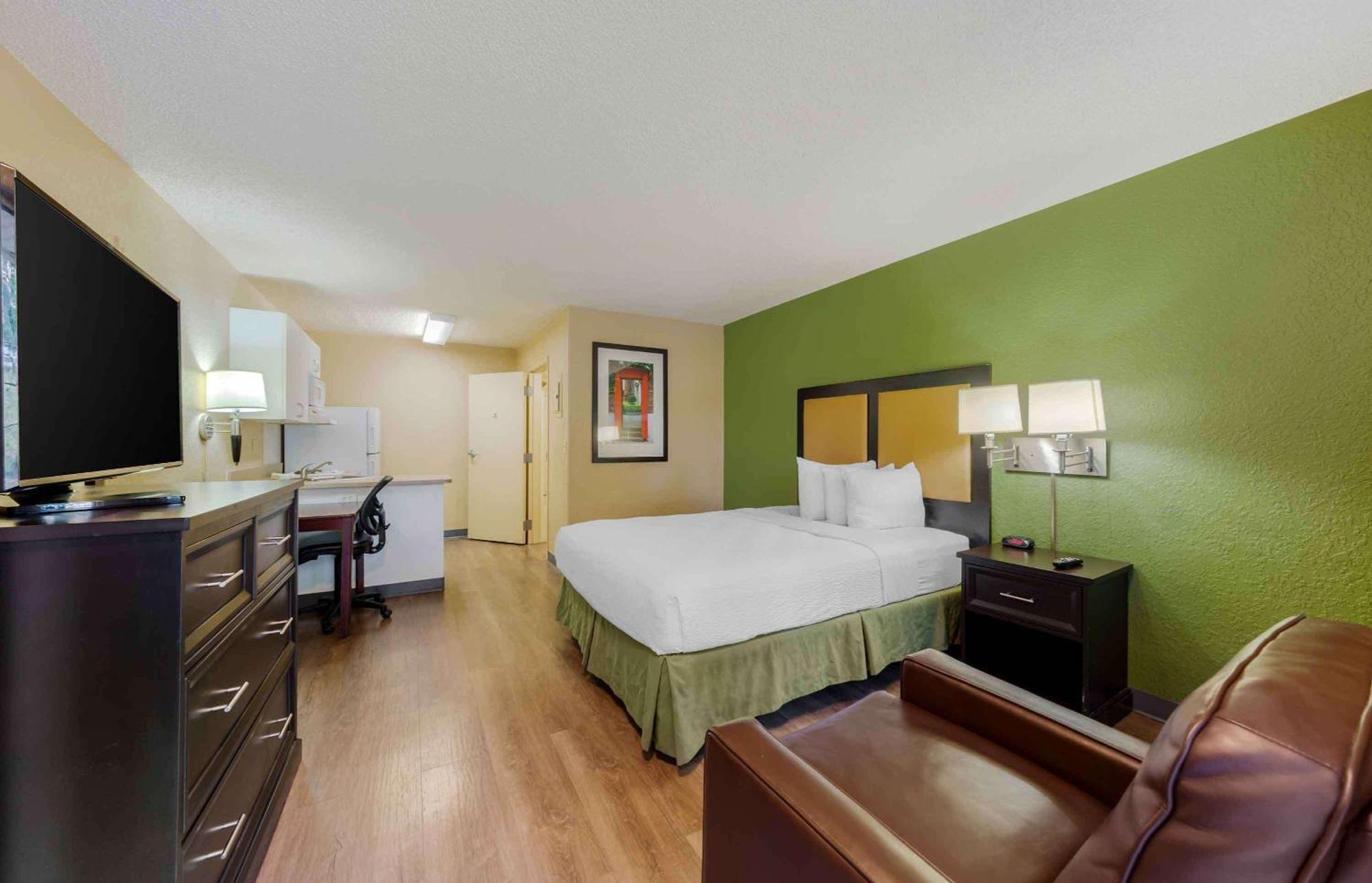 Extended Stay America Suites - Fort Lauderdale - Cypress Creek - Andrews Ave Oakland Park Exterior photo