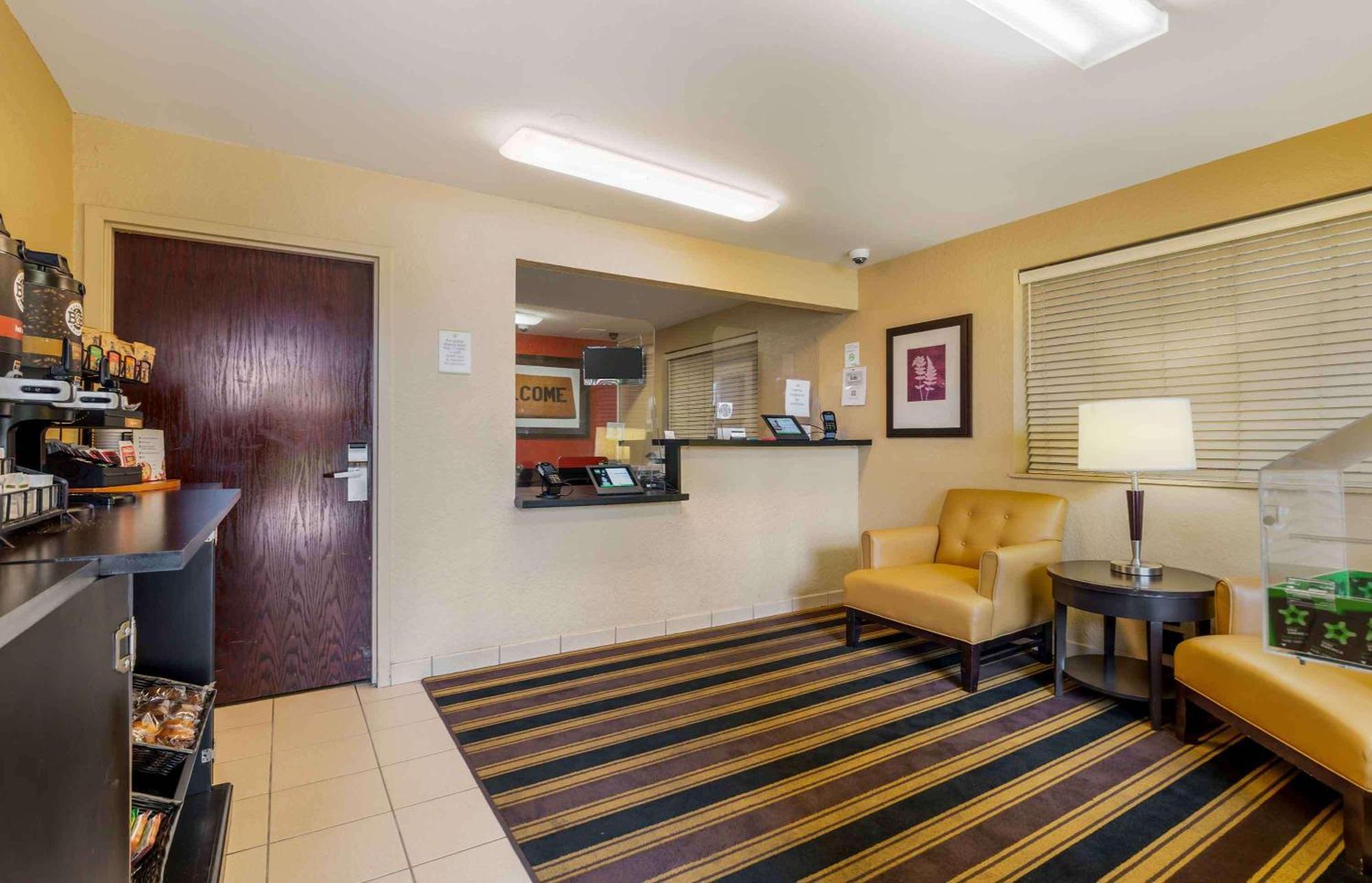 Extended Stay America Suites - Fort Lauderdale - Cypress Creek - Andrews Ave Oakland Park Exterior photo