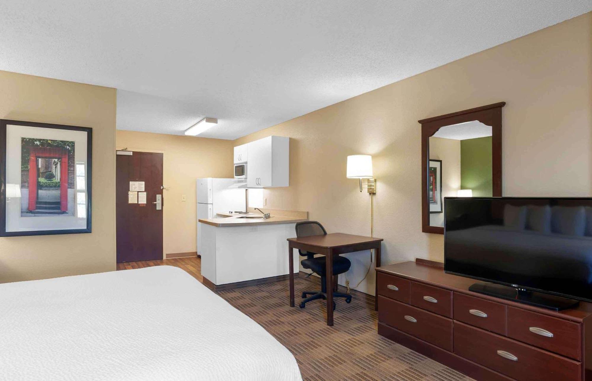 Extended Stay America Suites - Fort Lauderdale - Cypress Creek - Andrews Ave Oakland Park Exterior photo